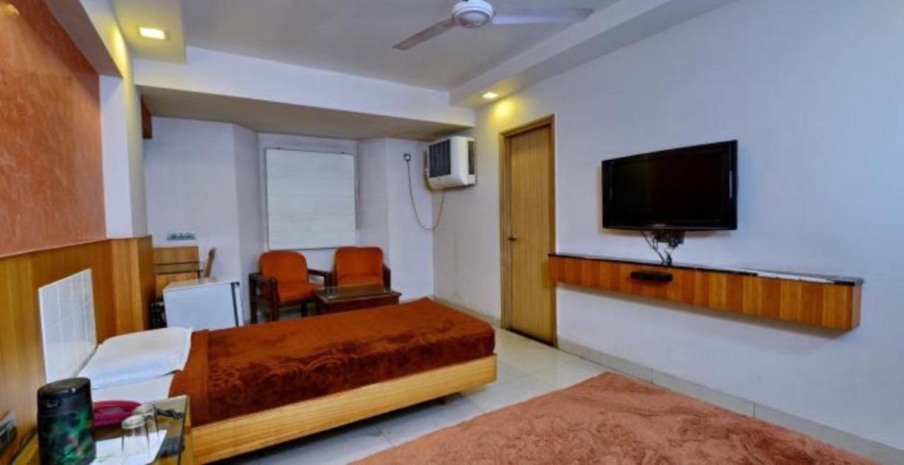 Hotel Shelter Gwalior Exterior foto
